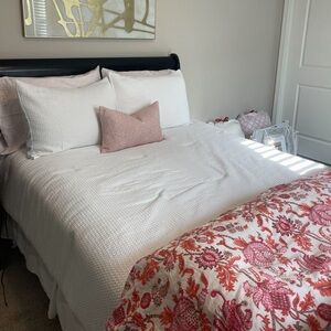 Roller Rabbit Twin Duvet Cover + Pillow